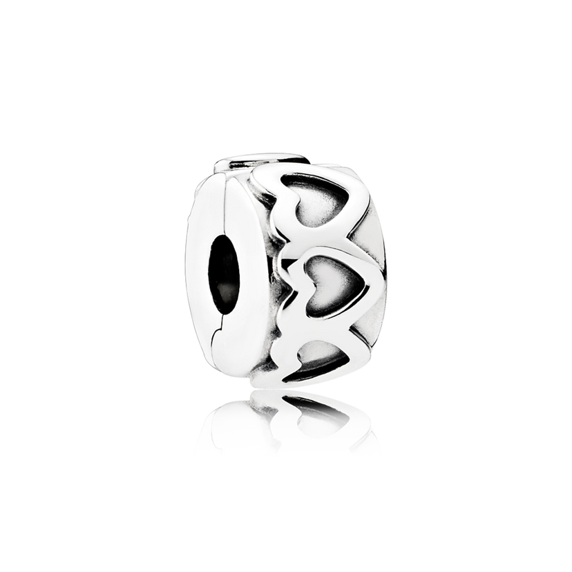 PANDORA klip Řada srdcí